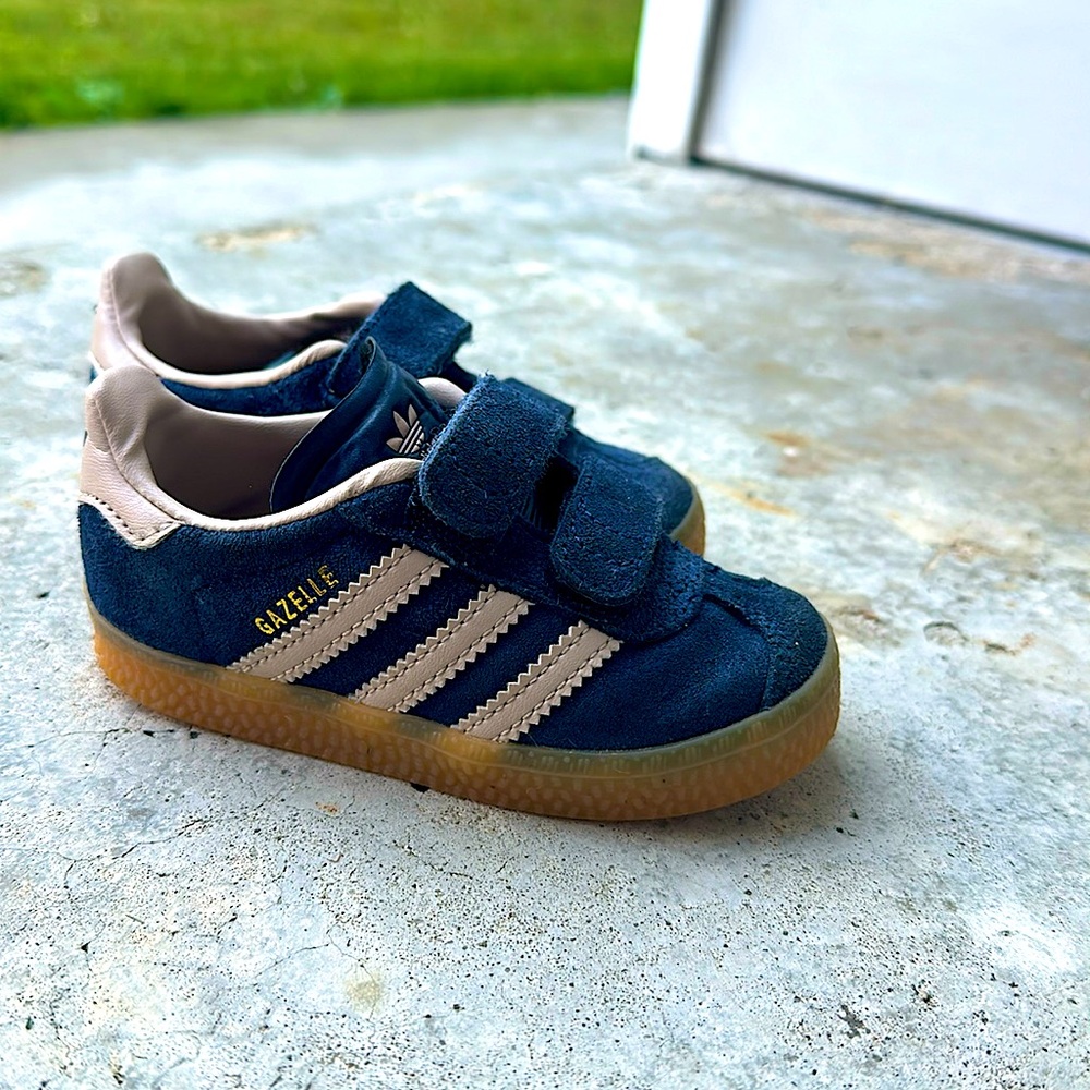 Toddler Size 6 ADIDAS Gazelles, Blue and light pink/purple.